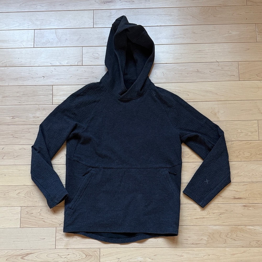 Lululemon Men’s Black Hooded Sweatshirt